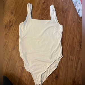 Square neck bodysuitt